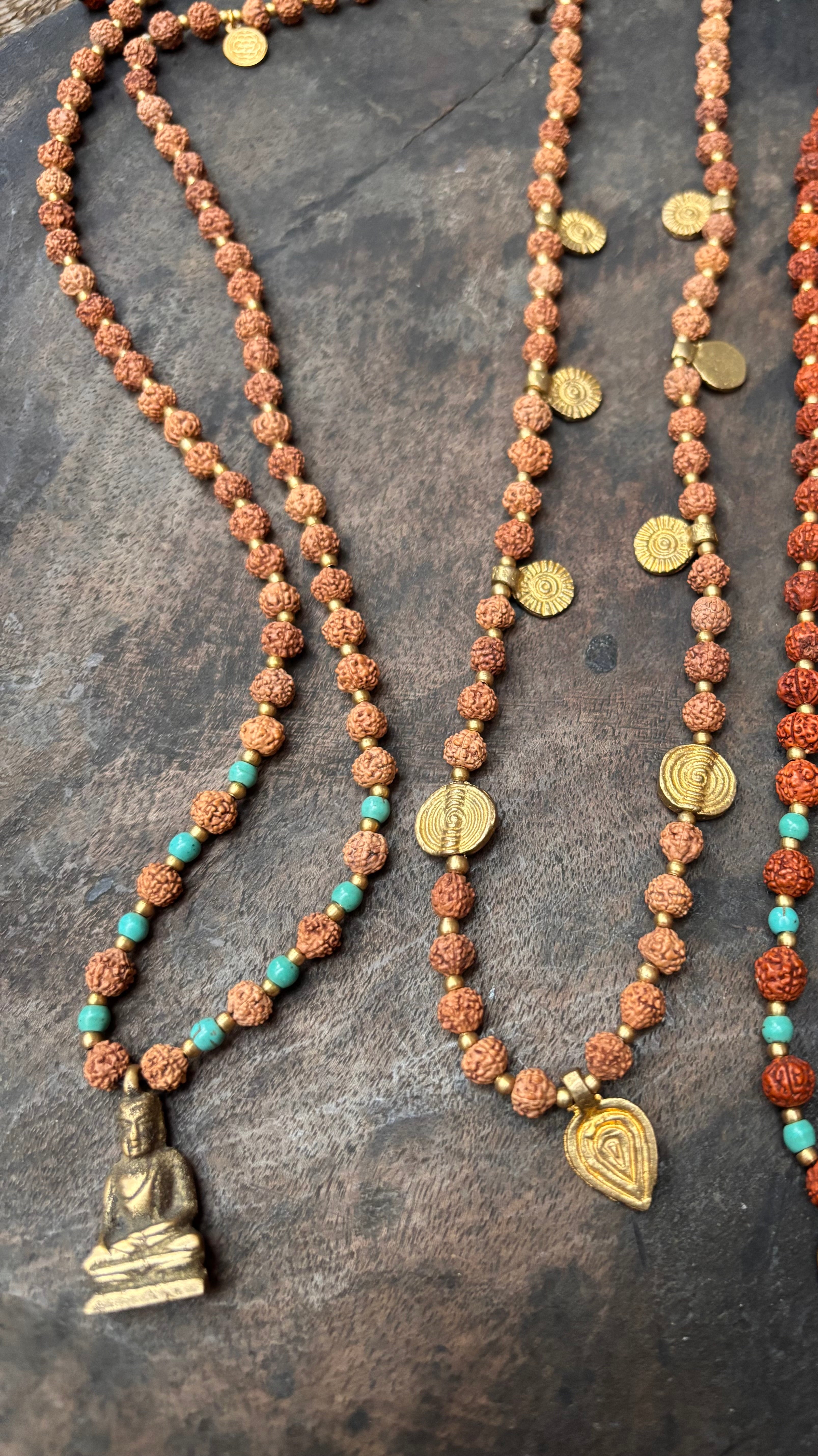 Halsband Rudraksha & Buddha