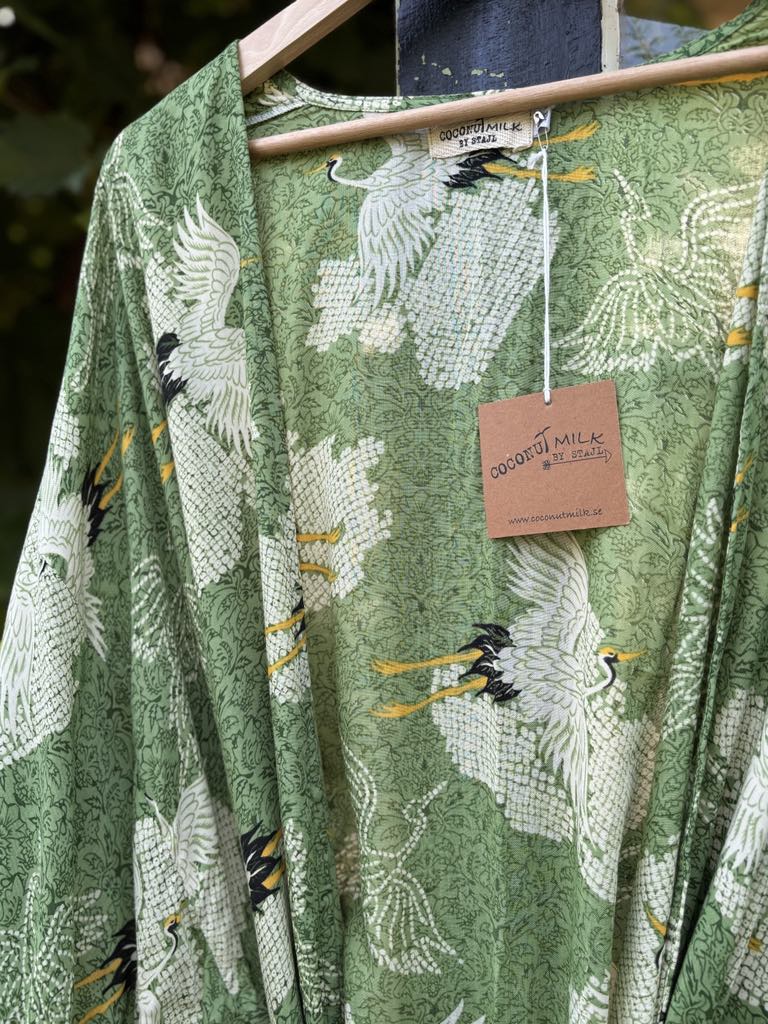 Kimono Bird of Paradise Coconut milk