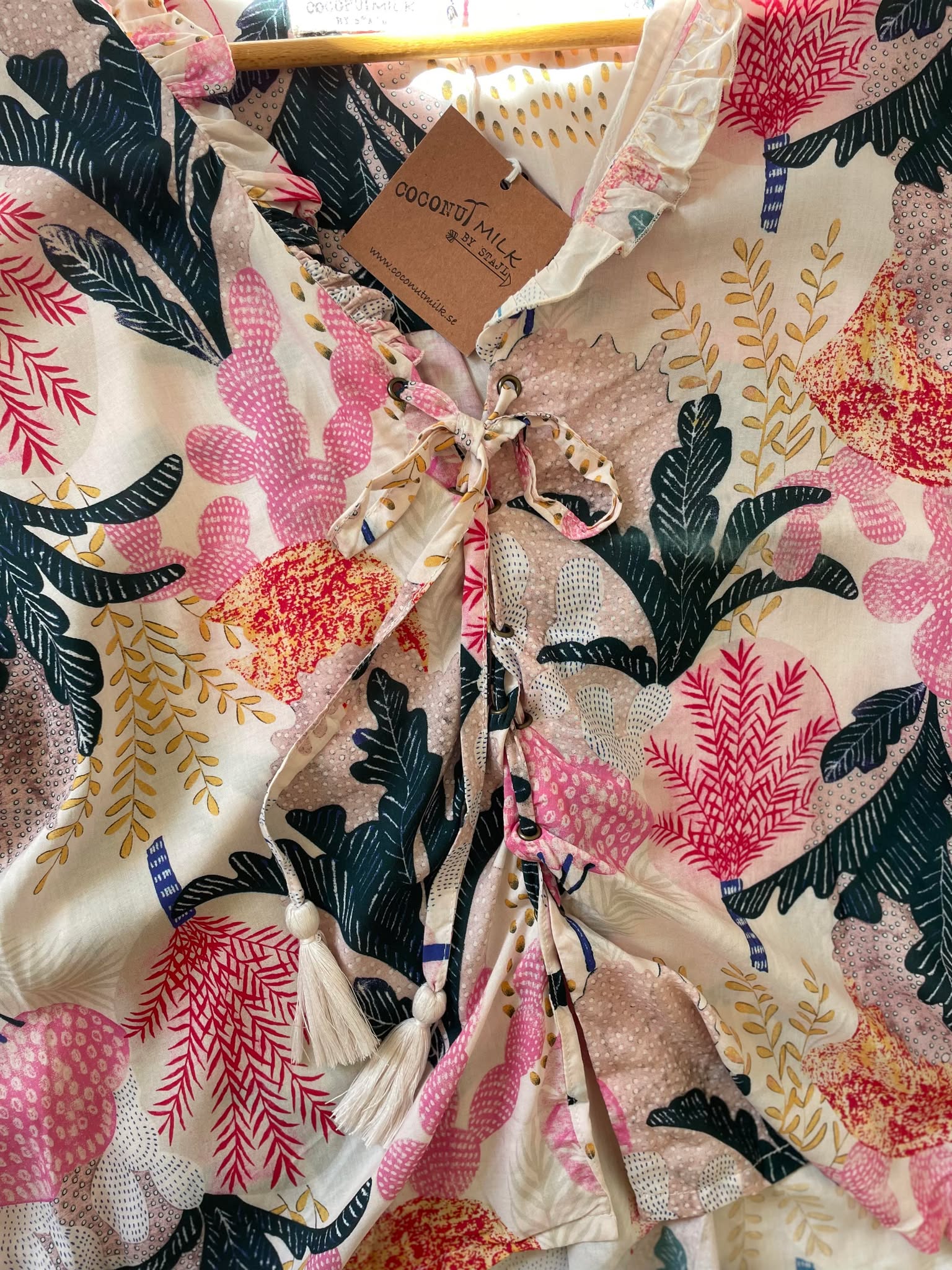 Blus Cactus Pink Coconut milk REA 70%