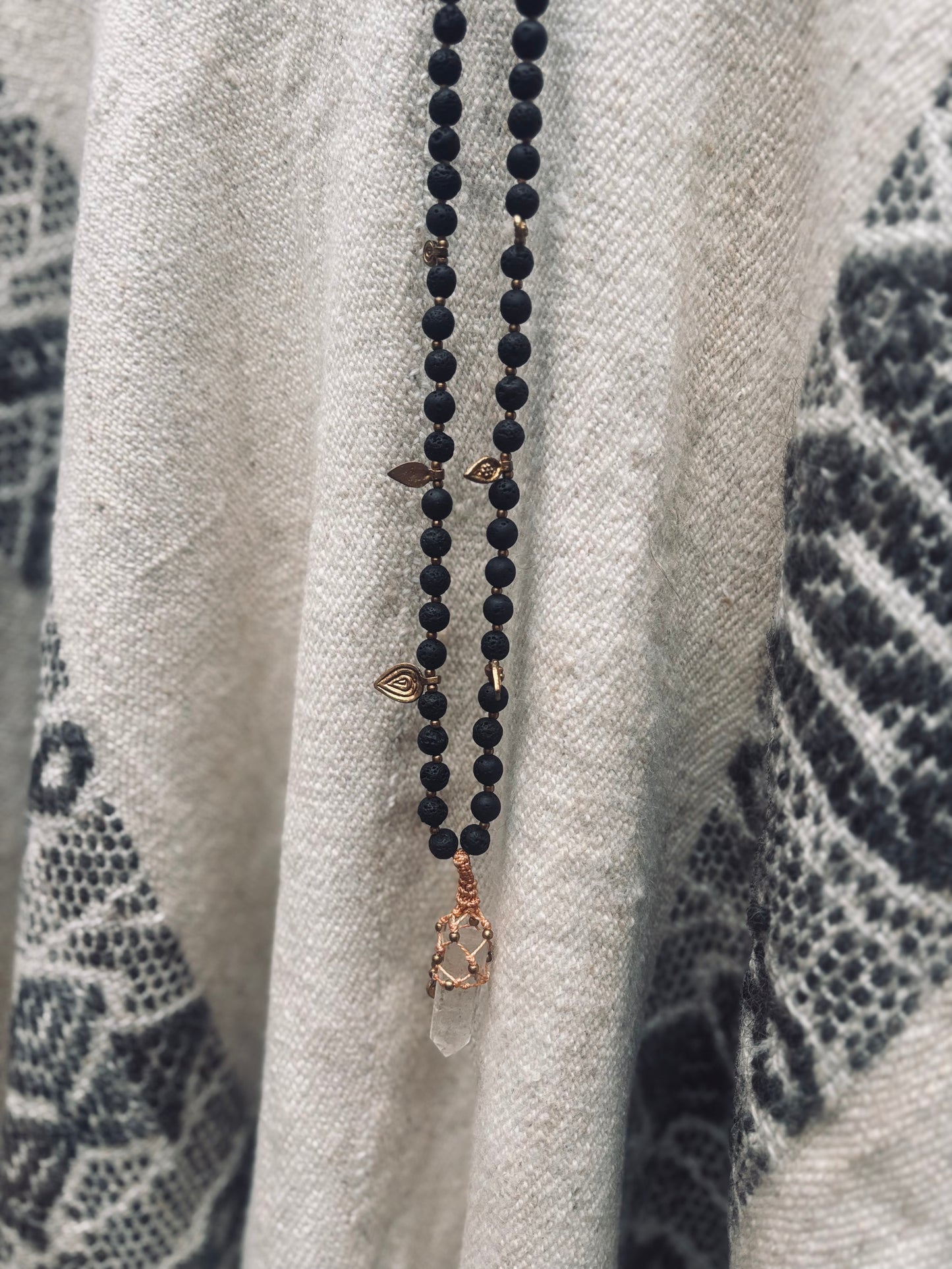 Mala - Lava & Bergskristall