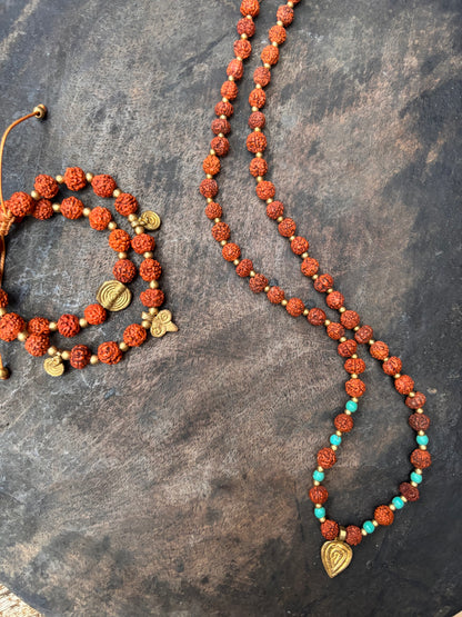 Halsband Rudraksha