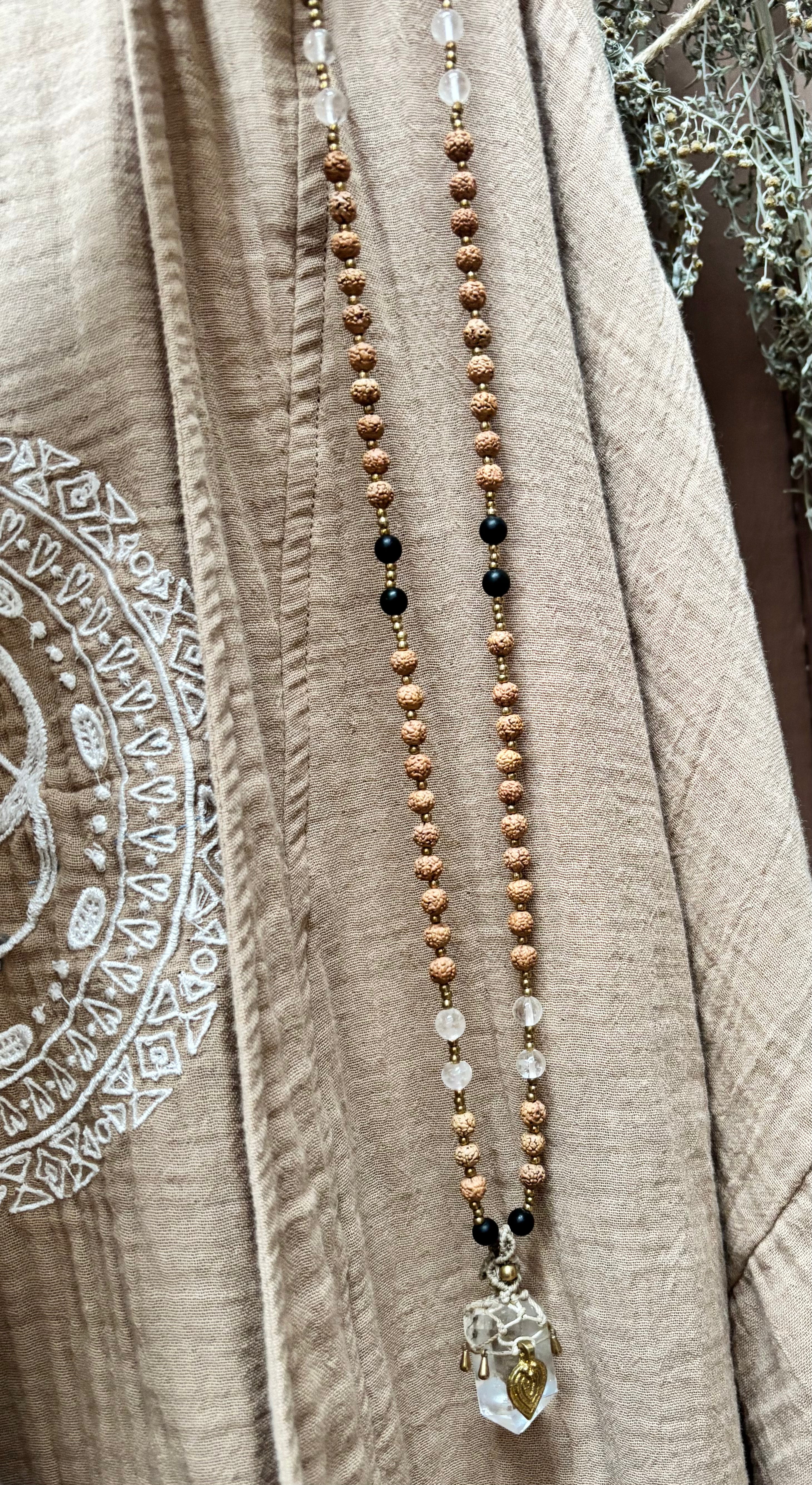 Mala Rudraksha Bergkristall