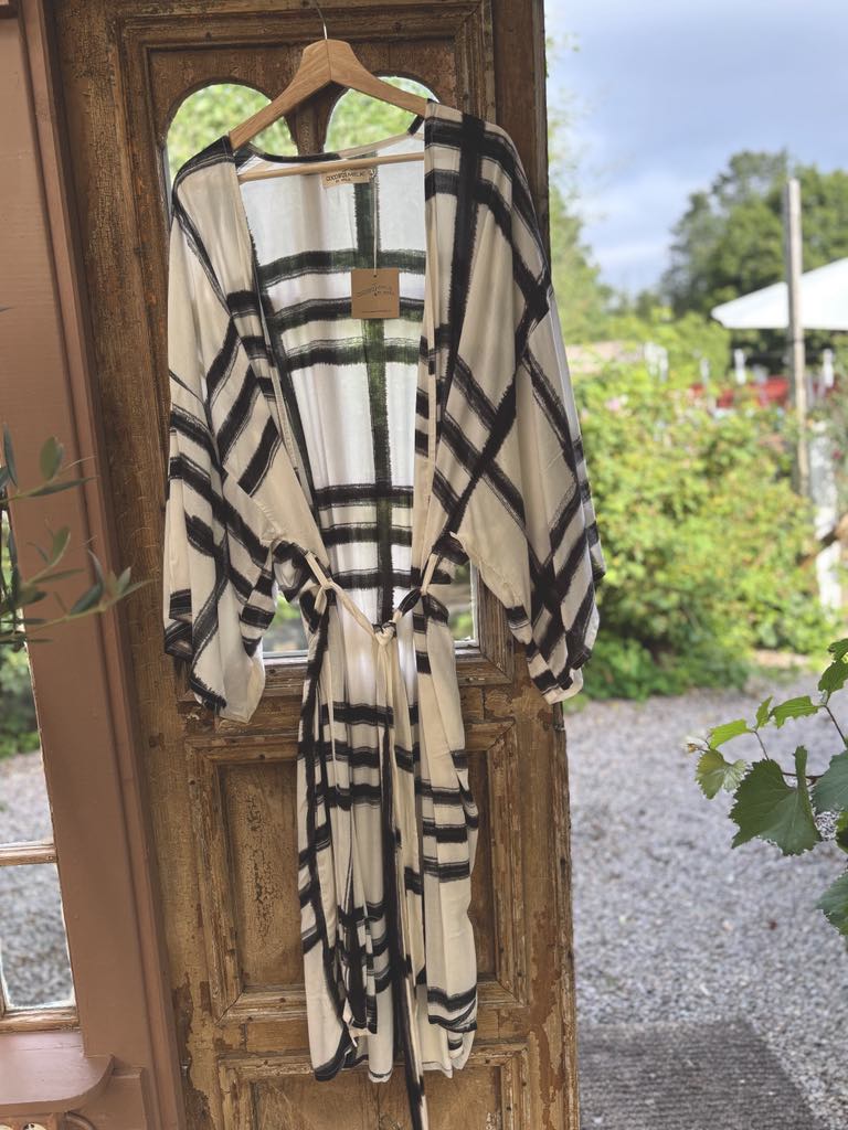 Kimono Black Stripe Coconut milk