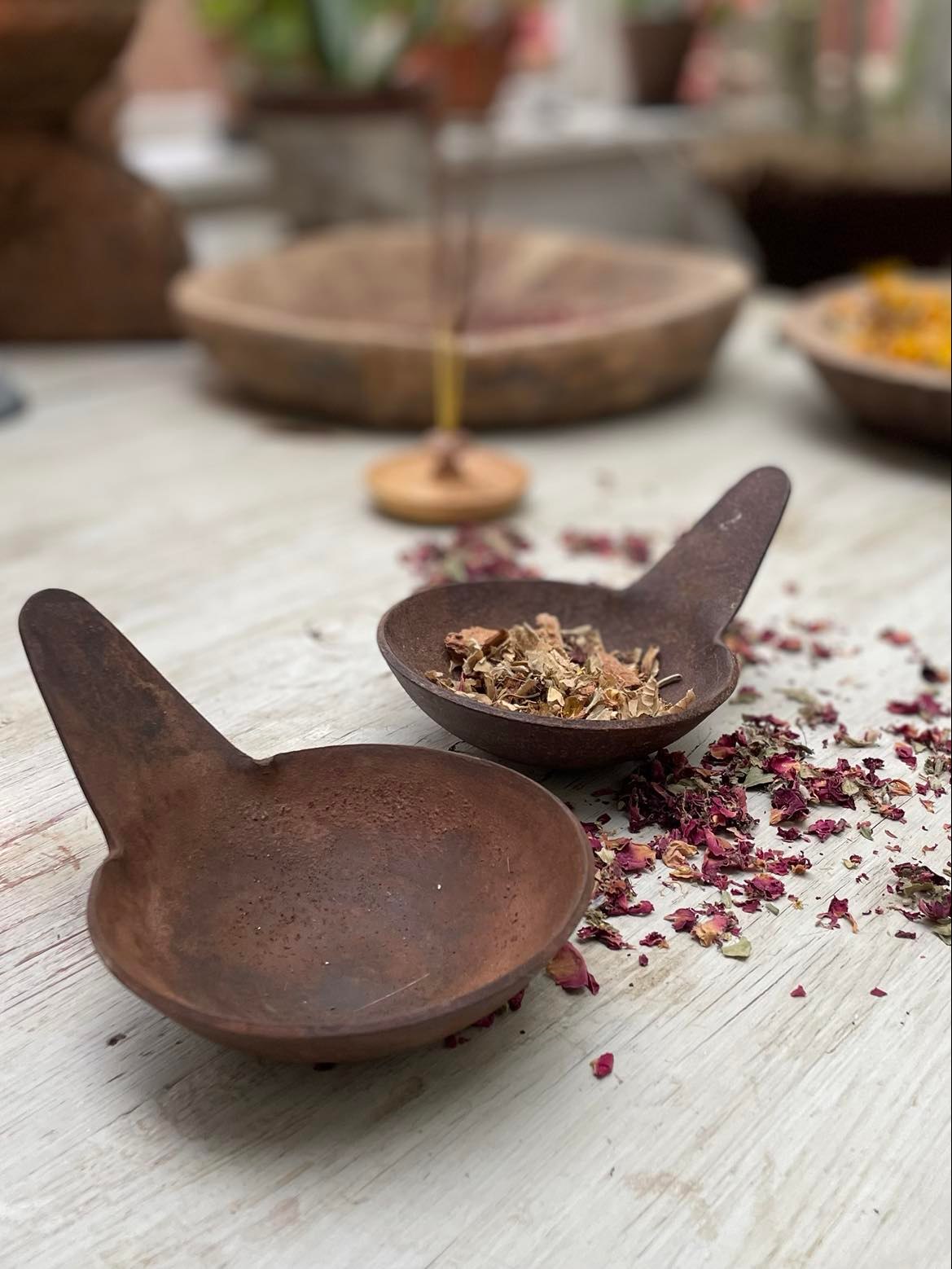 Rökelsehållare i järn